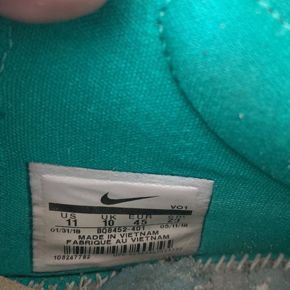 Nike PG3 sized 11. Used but in good condition. - Picture 6 of 6